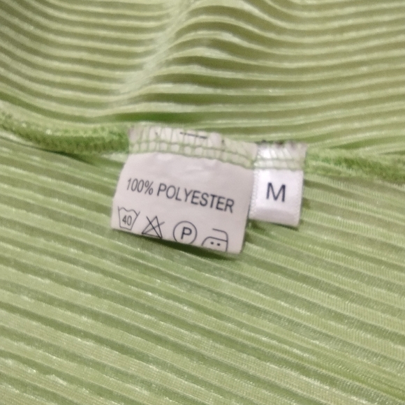 Three Button Top - Picture 4 of 4